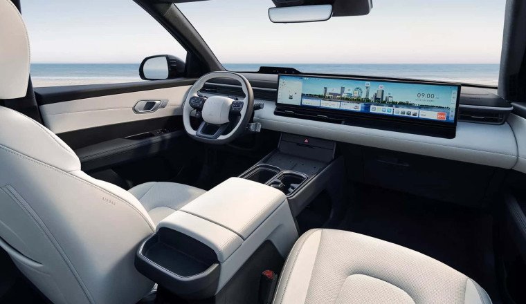 Hyundai Promised It Would Keep Buttons. This New SUV Tells a Different Story