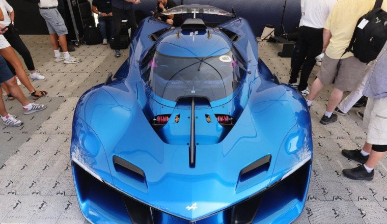 Hydrogen-powered Alpine Alpenglow with almost zero emissions wows at Goodwood Festival