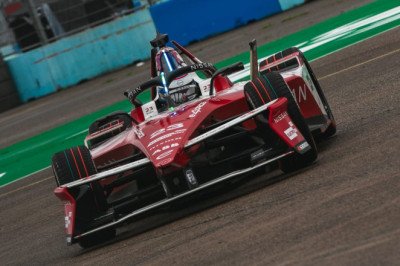 Porsche implosion allows Rowland to seal Formula E title early